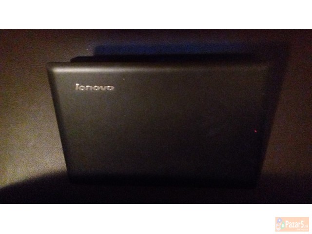 Se prodava lap top Lenovo
