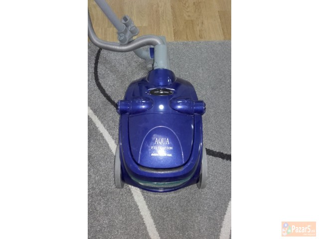 Prodavam malku koristena pravosmukalka Aqua Max