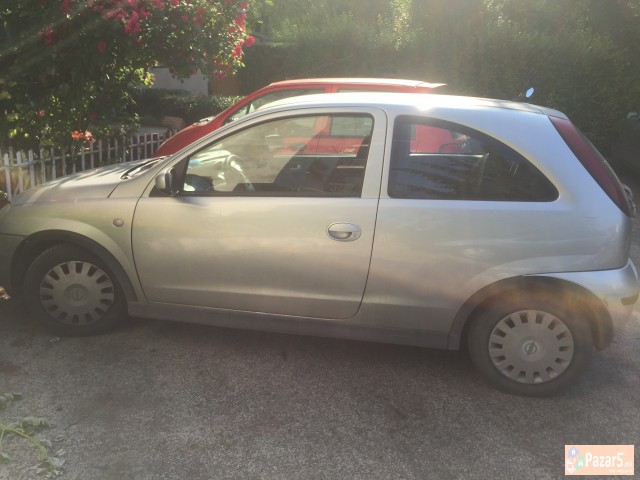 se prodava opel corsa