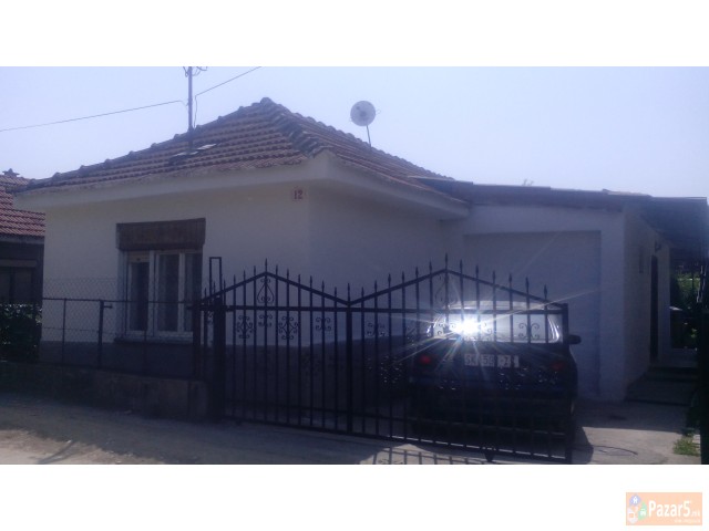 SE PRODAVA KUKA