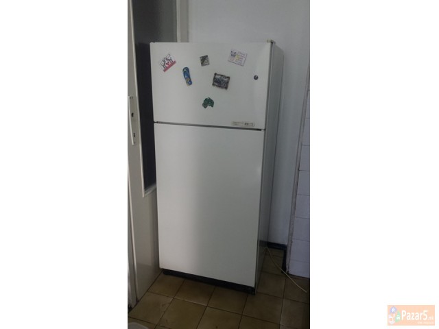 Se prodava frizider