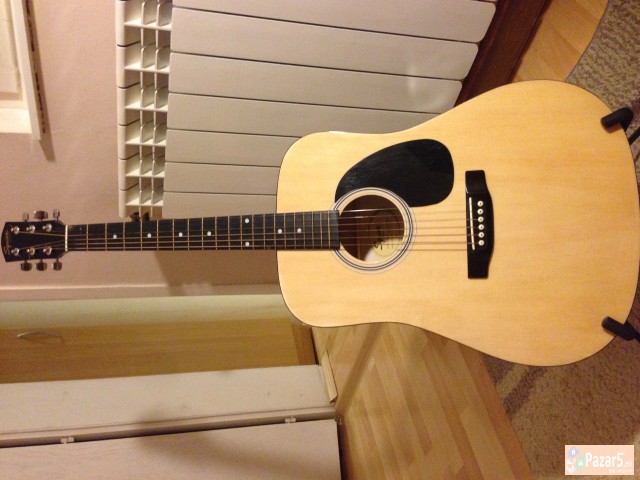 Prodavam Squier akusticna gitara