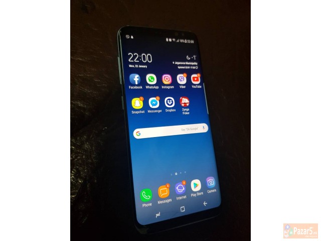 SAMSUNG GALAXY S8 STAKLO JE MALO RAZBIJENO