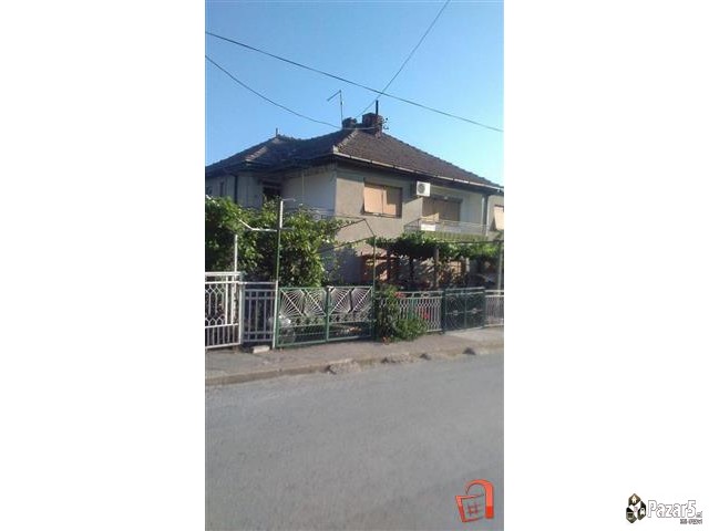 Prodavam kukja vo Demir Kapija. -Shtet shtepia ne