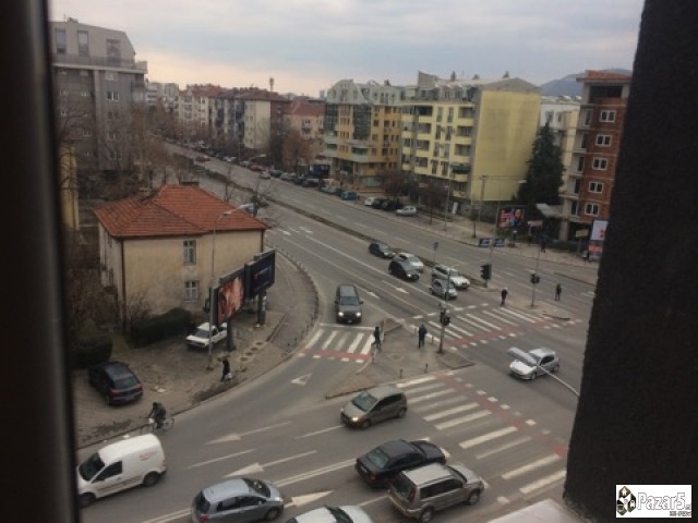 Trosoben stan top lokacija centar Skopje