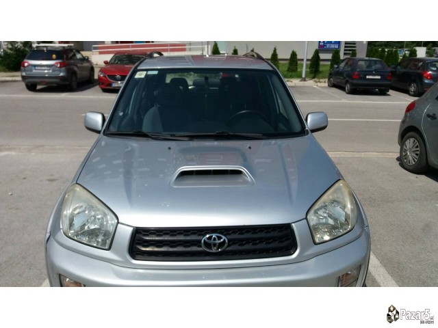 Se prodava Toyota Rav4