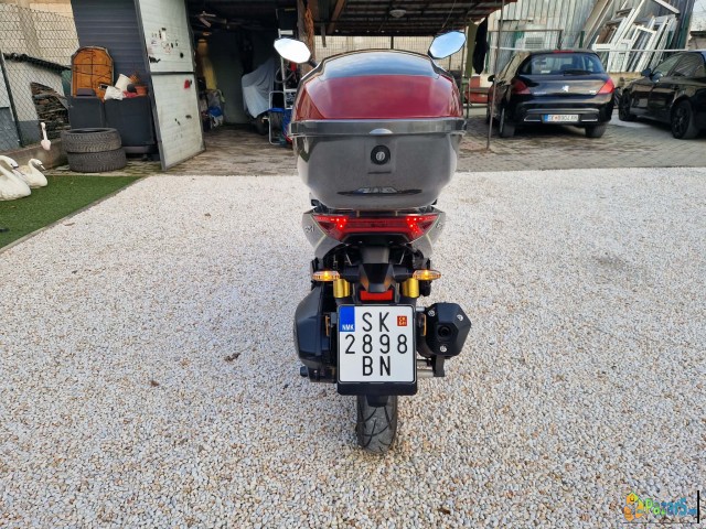 Skuter Adv 200 Raking 10ks So 2500km 5/2025 Zamena