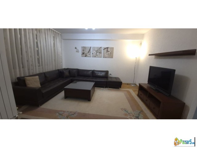 Se izdava trosoben stan vo Topansko pole