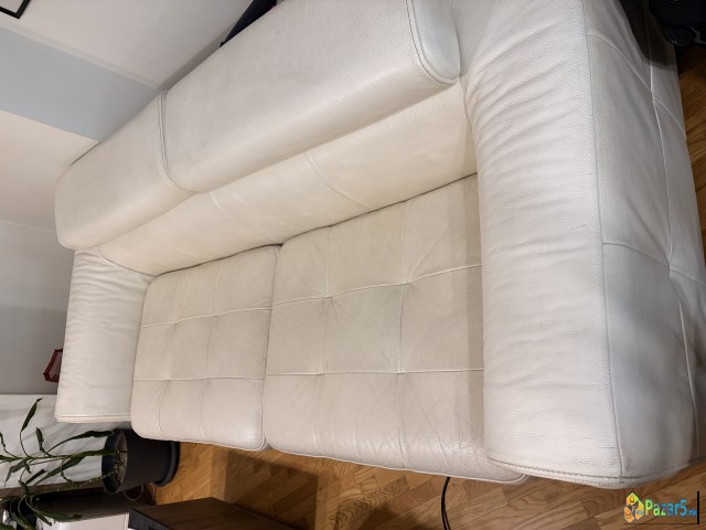 Se Prodava Kozen Trosed, Bela Boja Od Italijanska 