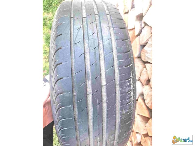 Prodavam 2 Letni Gumi 215/60 R17
