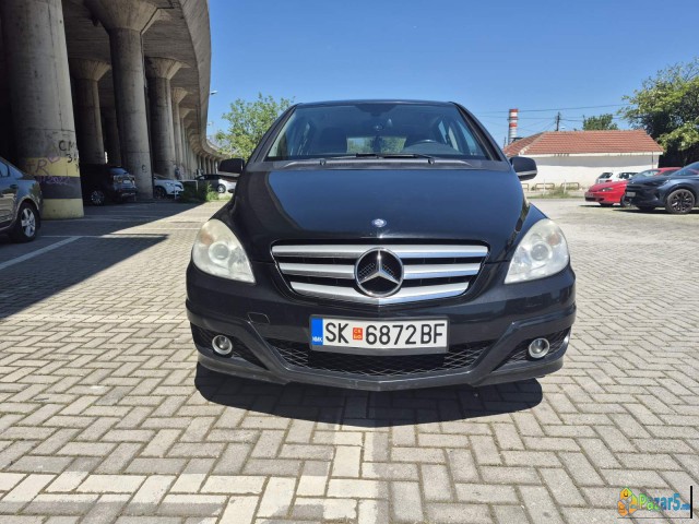 Mercedes B 180