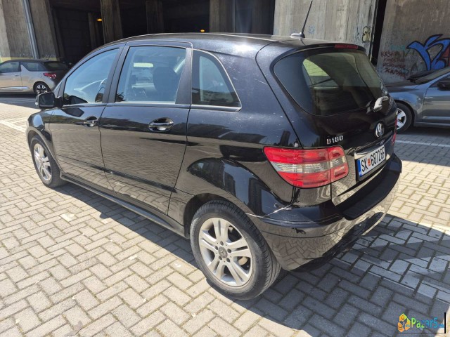 Mercedes B 180