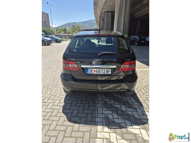 Mercedes B 180 - thumbnail 2