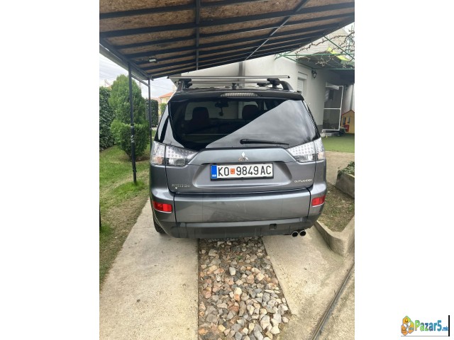 Mitsubishi Outlander - thumbnail 2