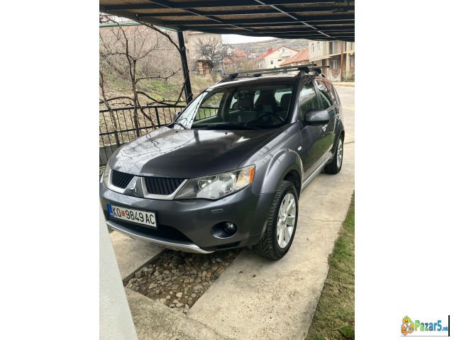 Mitsubishi Outlander - thumbnail 3