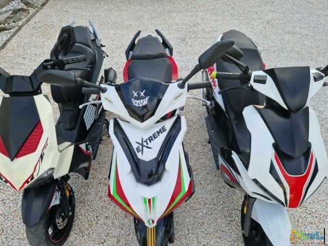 3 Komada Italjet A9 A8 Ekstra Sostojba
