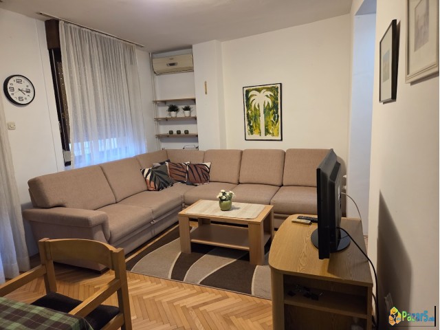 Se Izdava Garsonjera