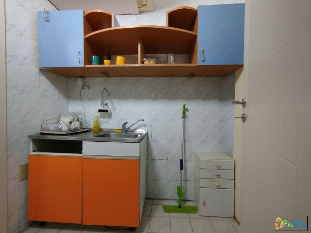 Izdavam Deloven Prostor Vo T.c. Antiko
