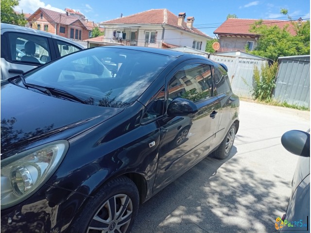 Prodavam Corsa D 2007 Godina Servisirana,novi Gumi