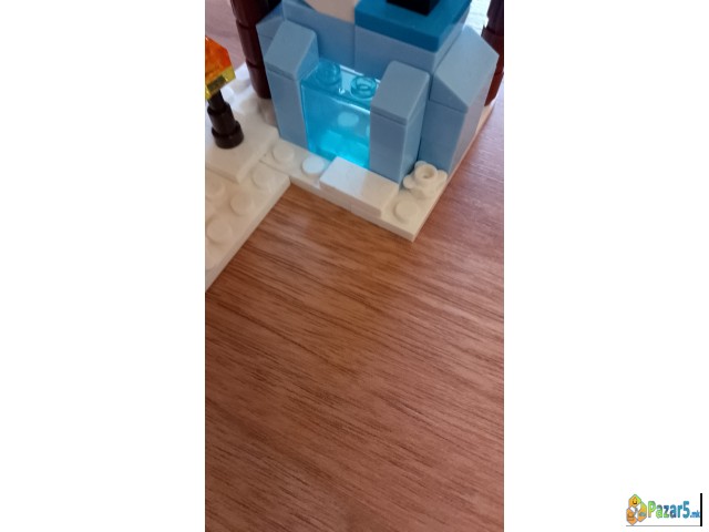 Snowy Lego build - thumbnail 3