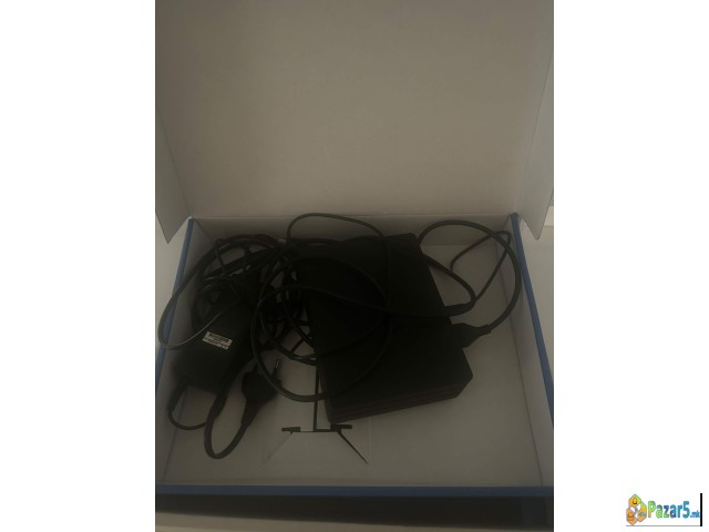Se Prodava Ps4 Konzola + Potpuno Nov Ps Vr Set (so