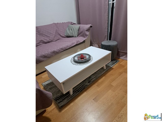 Se Prodava Trpezariska Masa,masa Za Dnevna Soba,st
