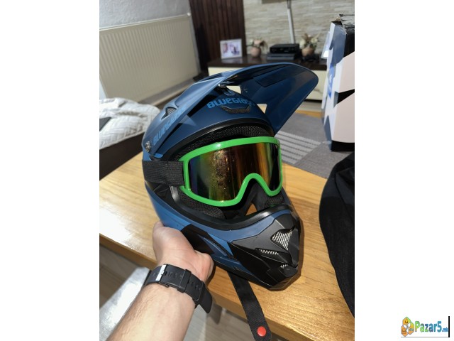 Bluegrass Intox – Cross kaciga M | Bukvalno nova