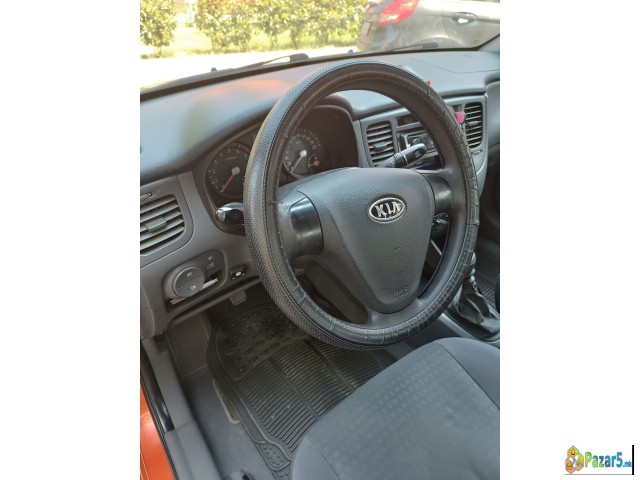 Se prodava Kia Rio 1.4 benzin + plin, Sedan, 2007  - thumbnail 2
