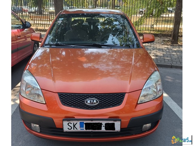 Se prodava Kia Rio 1.4 benzin + plin, Sedan, 2007  - thumbnail 4