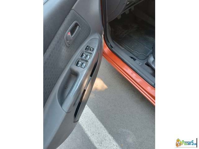 Se prodava Kia Rio 1.4 benzin + plin, Sedan, 2007  - thumbnail 5