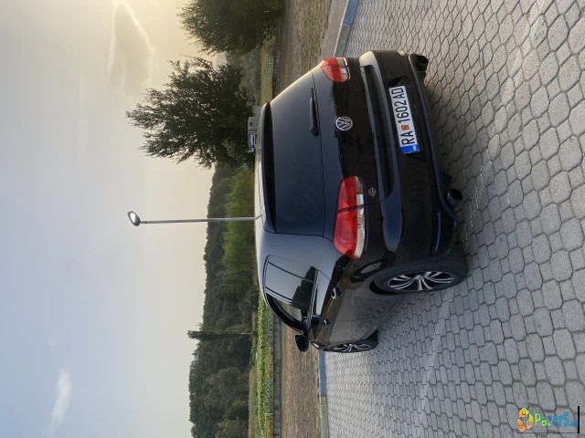 Se prodava Golf 6 R-Line 2.0 - thumbnail 5