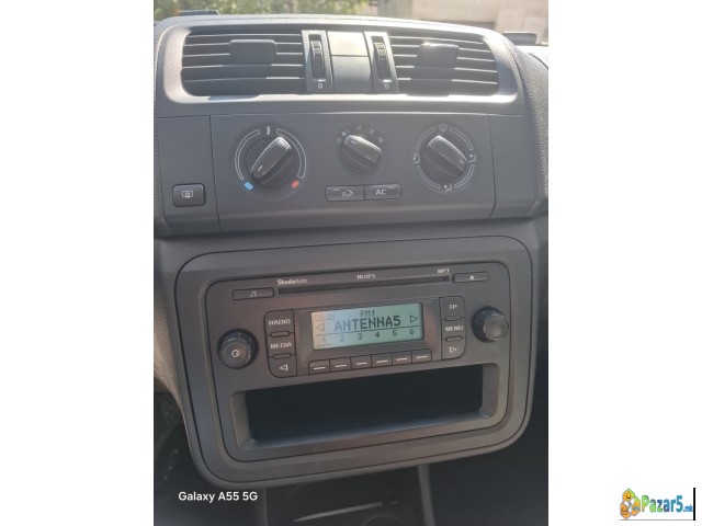 SKODA FABIA 1.6 TDI  2011/12 - thumbnail 4