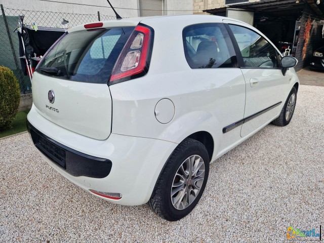 Grande Punto Evo 1.4 57kw/78ks 1boja Klima 12/2011