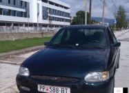Продавам Ford Escort
