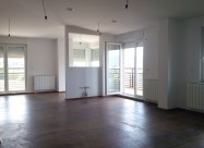 Се продава нов стан од 155m2+45m2 тераси во Порта 