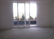 Се продава нов стан од 79m2 во населба Каропш 3
