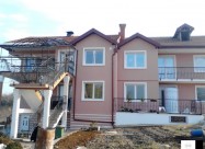 Se Izdava 90m2 Stan Sproti Fabrika Ohis