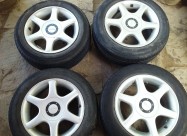 ПРОДАВАМ Dunlop ГУМИ