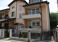 СЕ ПРОДАВА КУЌА ВО МАЏАРИ-ТРИАНГЛА - 410м2 (490eur