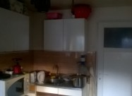 Se Prodavaat Dva Spoeni Kontineri