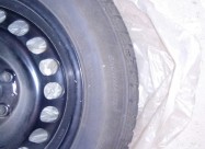 Продавам 4 зимски гуми 195/65/r15 и 4 челични банд