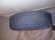 Продавам 4 зимски гуми 195/65/r15 и 4 челични банд