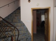 Се продава 245 м2 куќа во Бутел