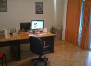 Се изнајмува стан од 90 м2 во Центар