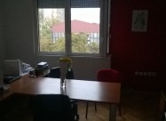 Се изнајмува стан од 90 м2 во Центар