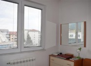 Се изнајмува стан 55м2 во Центар
