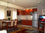 Izdavam Stan Od 130 M2 Vo Micurin
