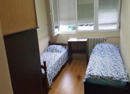 СЕ ИЗДАВА ТРОСОБЕН СТАН КАЈ НОВА ЖЕЛЕЗНИЧКА