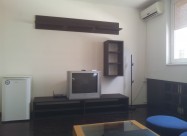 Izdavam Stan Vo Skopje - Centar