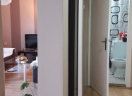 Реновиран двособен стан кај Нова железничка